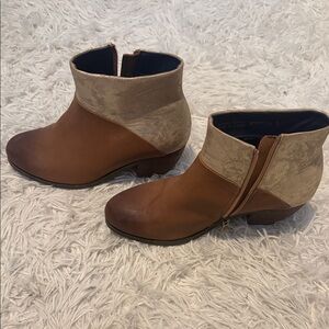 Elegant Two-Tone Ankle Boots